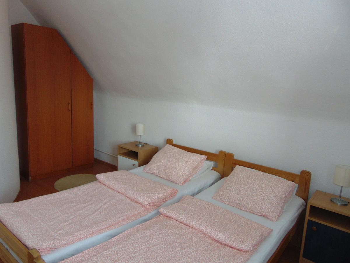 CSEVI Apartmanház Mezőkövesd Esterno foto